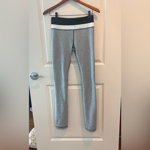 Lululemon Skinny Groove Pant Full-On Luon - Picture 1 of 16